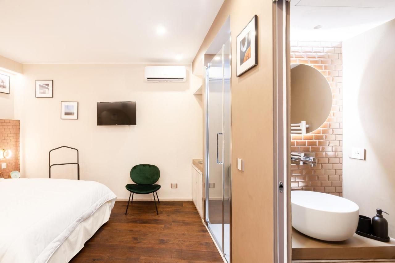 Tre36 - Smart & Design Room In The Old Center Bari Extérieur photo